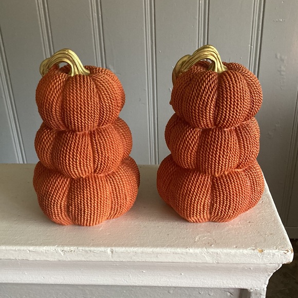 NWT BUNDLE- 2 TRIPLE STACKED TEXTURED ORANGE PUMPKINS GOLD STEMS & WOOD SIGN - Picture 14 of 17